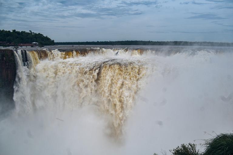 В джазе только девушки или аргентинско-бразильский калейдоскоп В джазе только девушки или аргентинско-бразильский калейдоскоп