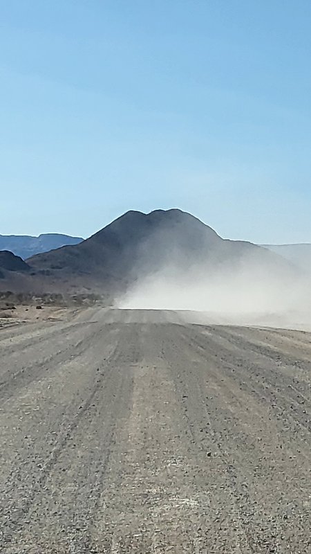 Африканские каникулы - зверики Крюгера, пески Намибии, воды Виктории