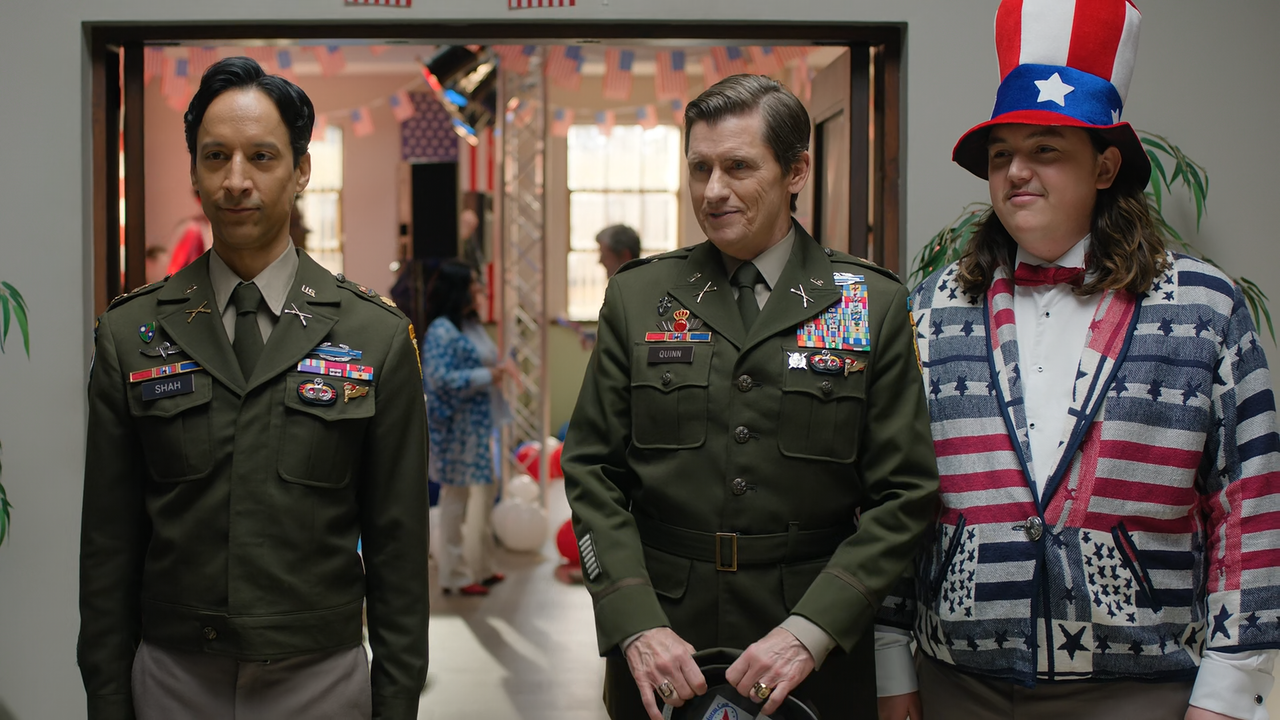 Going.Dutch.S01E10.Born.on.the.Third.of.July.1080p.10bit.AMZN.WEB-DL.DDP5.1.HEVC-Vyndros.mkv_snapsho