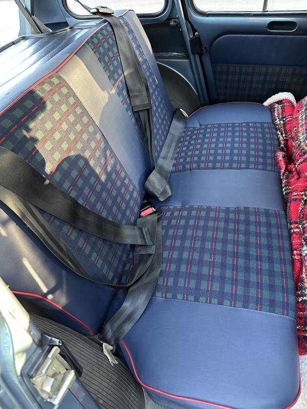 R4 Banquette arrie re