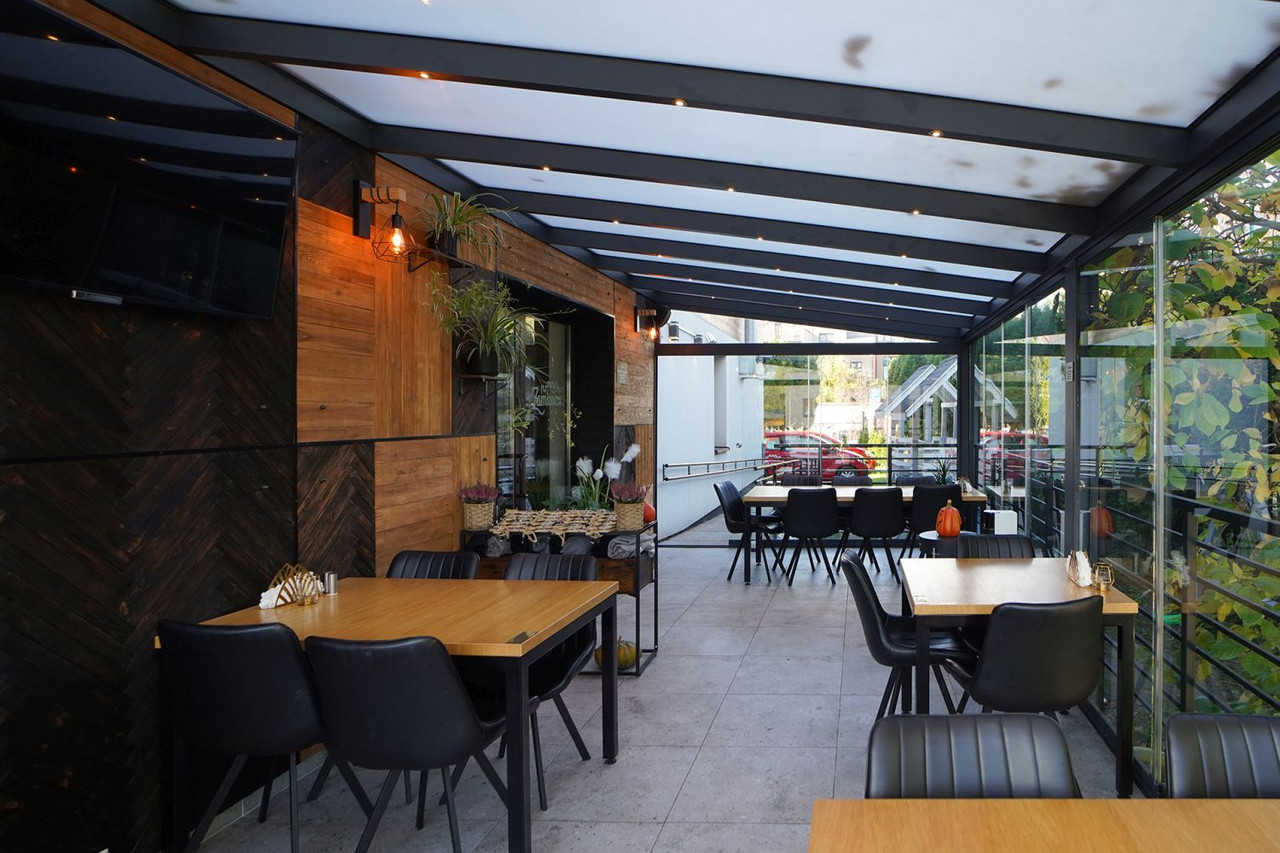 Realizacja ogrodu zimowego dla restauracji 36