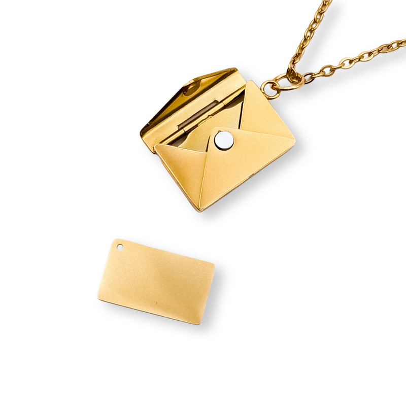 Кулон-книжка с гравировкой