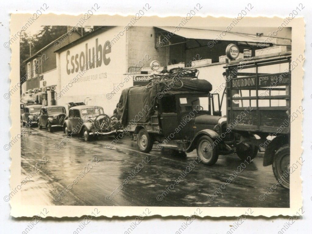 Foto, Wehrmacht, PKW, Citroen, LKW, Flüchtlinge,