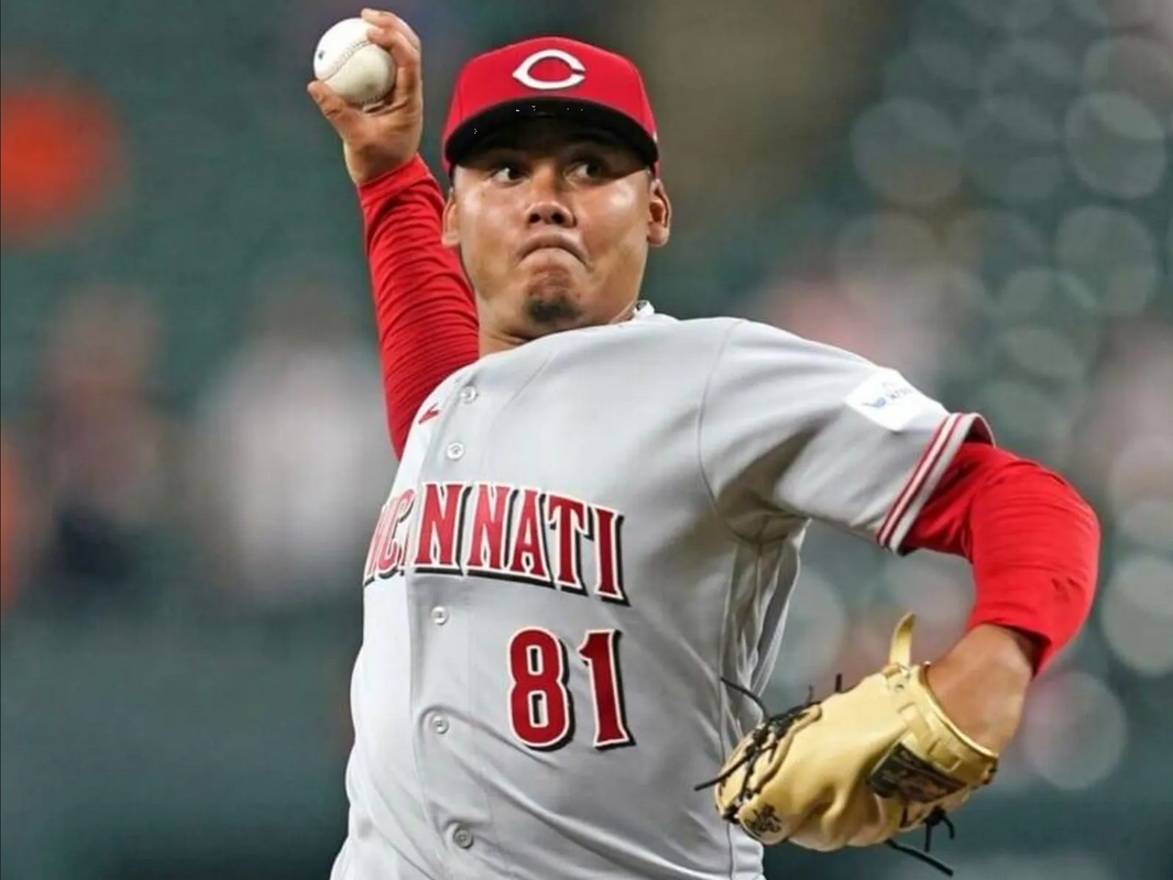 Los Dodgers firman a Eduardo Salazar: El lanzador venezolano abandona a los Reds