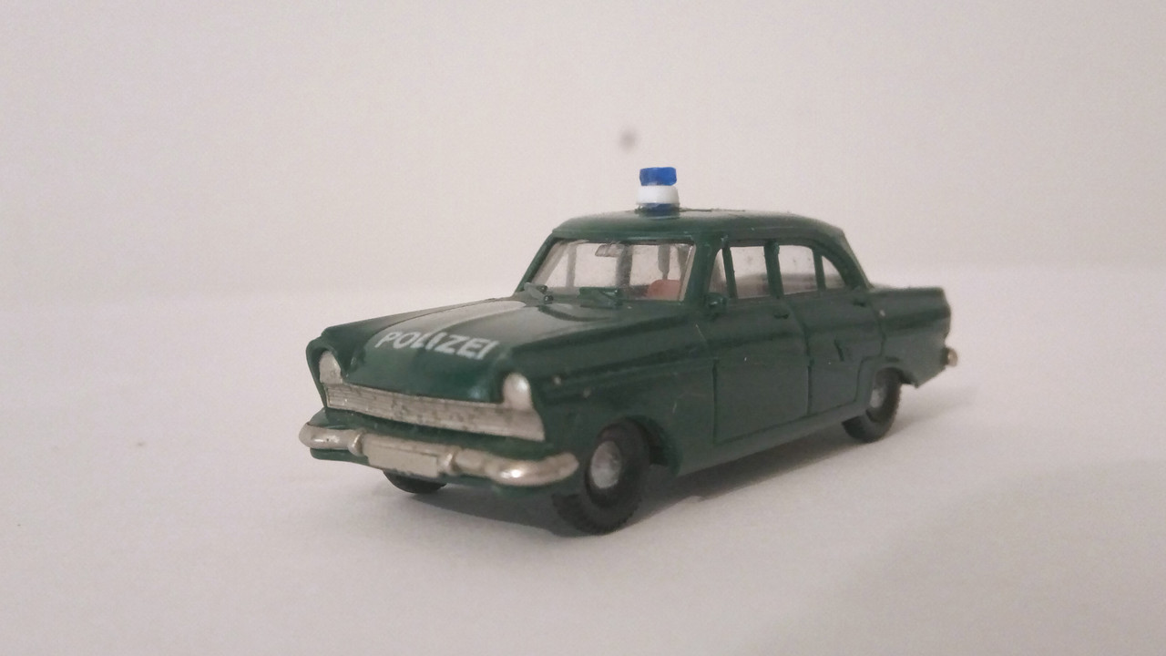 Mach (9404)