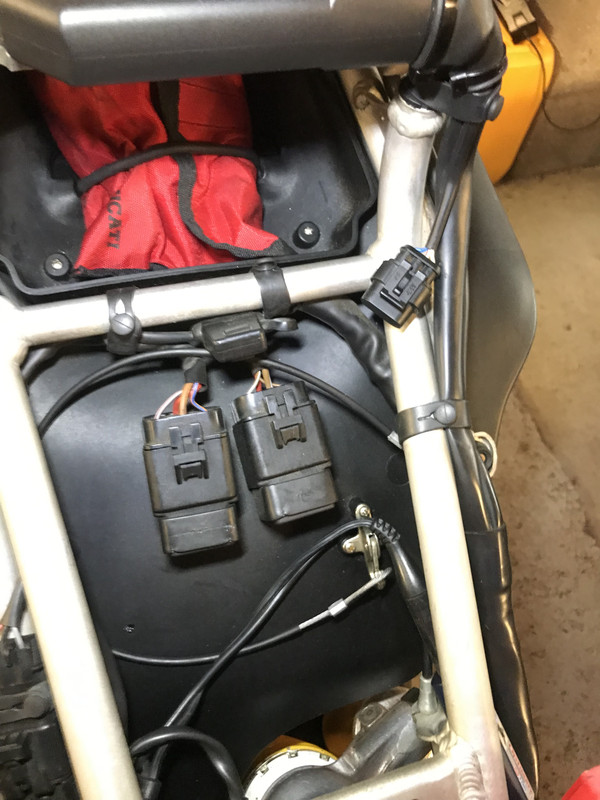 E97B37F9-3B65-401B-9E64-3C29B1930F4A