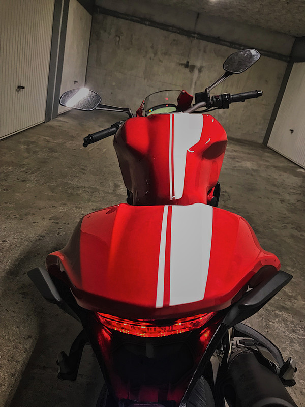 24672359-07DB-49B8-9718-7D35C3444F2C