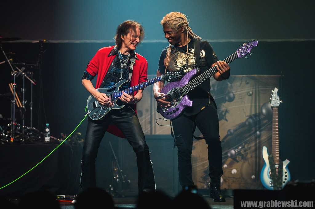 [Obrazek: 2023-05-03-Steve-Vai-006.jpg]