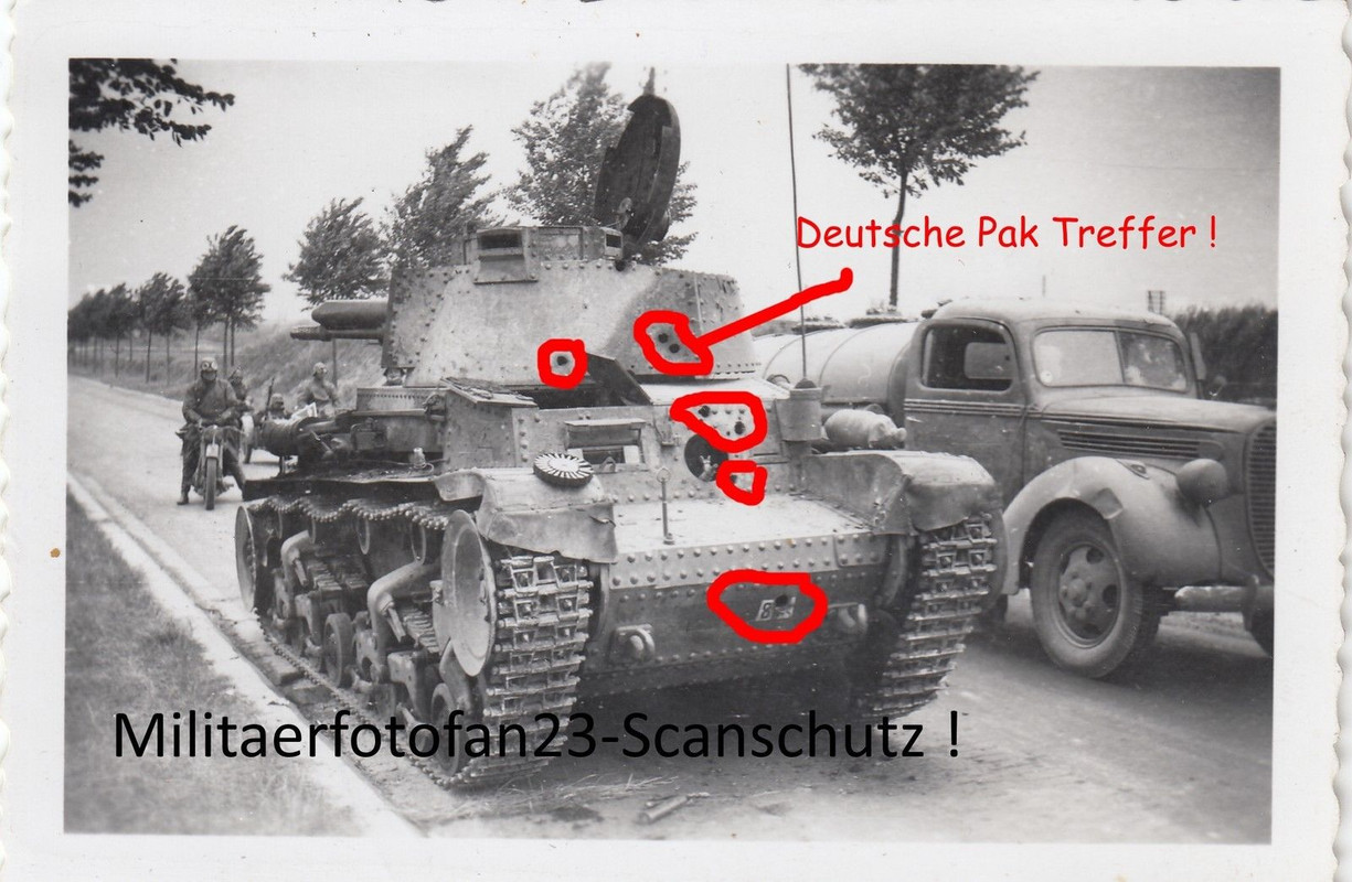 Wehrmacht zerstörter Skoda Panzer u.Tankwagen in
