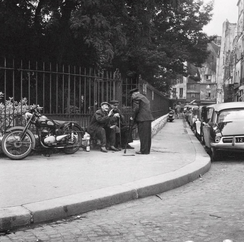 2E68767B-BA16-47BA-9B0A-AEB45B759DAF