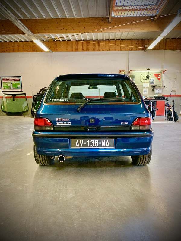 084B08F3-C9B4-483D-A741-525397354C36