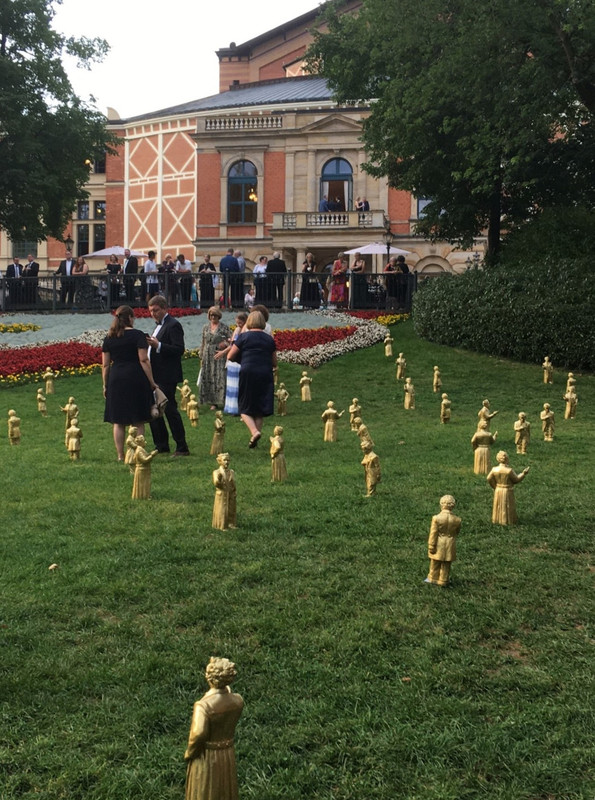 [Bild: Bayreuth4-edited.jpg]
