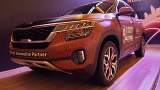 Chrome delete on window trims and mirror caps using satin black vinyl