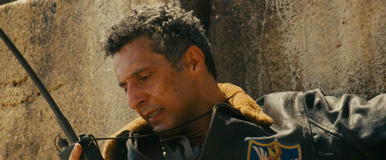 Transformers: Revenge of the Fallen 2009 WebRip [Hindi + Tamil + Telugu + English] 480p, 720p, 1080p ESub Screenshot