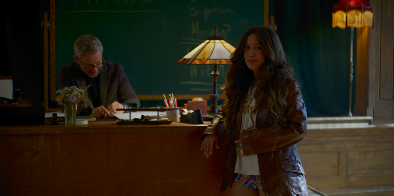 mpv-shot_Millers.Girl.2024.2160p.UHD.WEB-DL.HDR.DV.HEVC-Нечипорук_00_05_32_0001