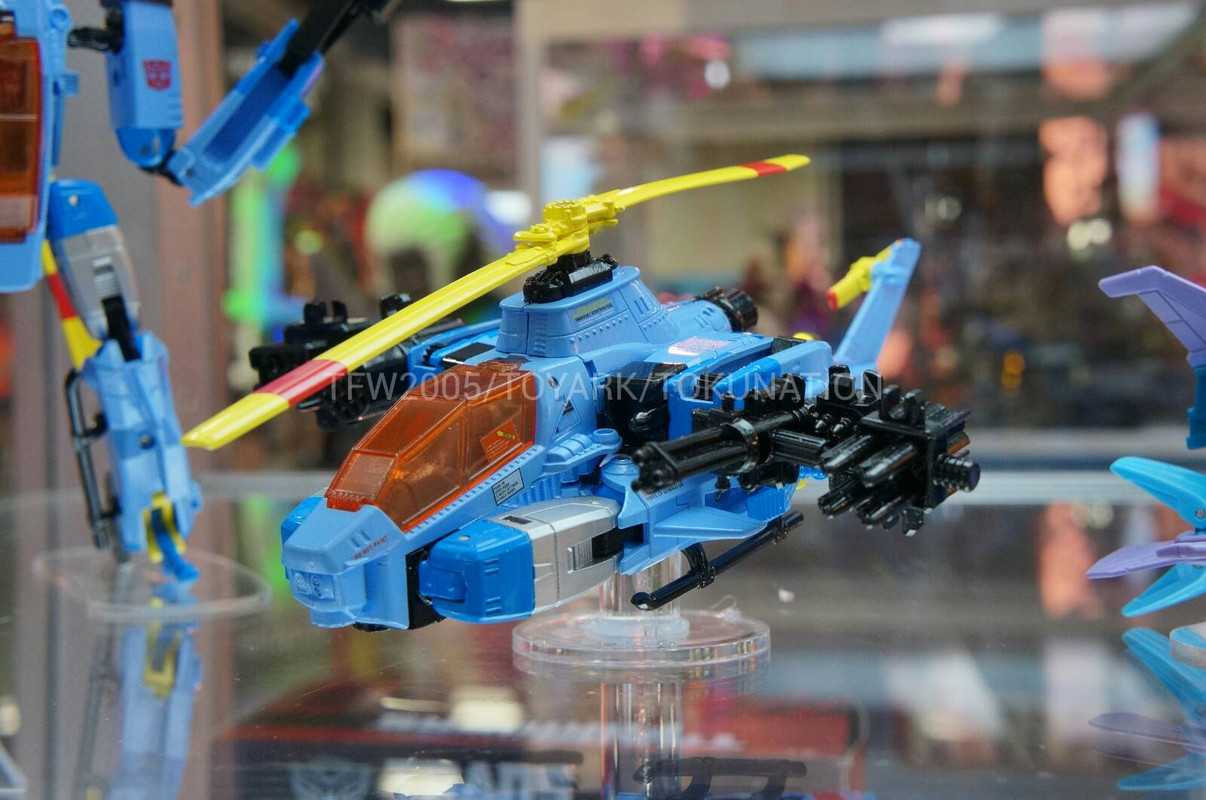 SDCC-2013-Transformers-Generations-005_137410926