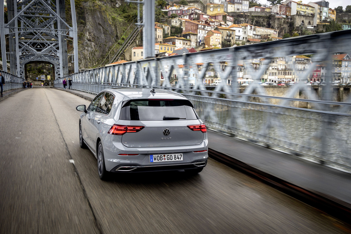 DB2019AU01881_overfull