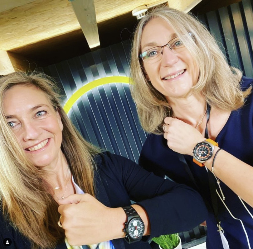 28FF8D59-4471-4CC2-BD2F-6052C00302F5