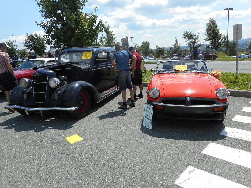 Expo D'auto V8 Antique de Ste-Marie - 6 août 2023 V8-23-042