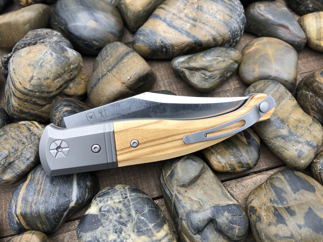 485229B3-75E1-49C2-BE5C-091B963CBDEB