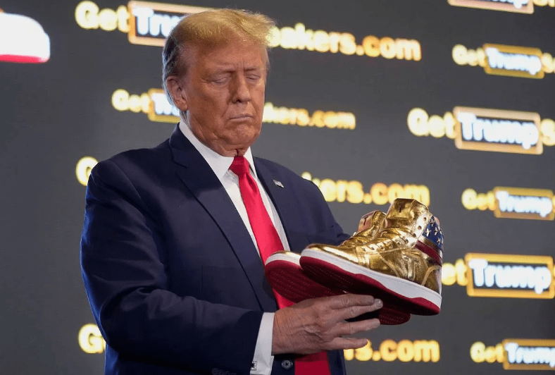 article imageОграниченная партия эксклюзивных Bitcoin-кроссовок от Дональда Трампа