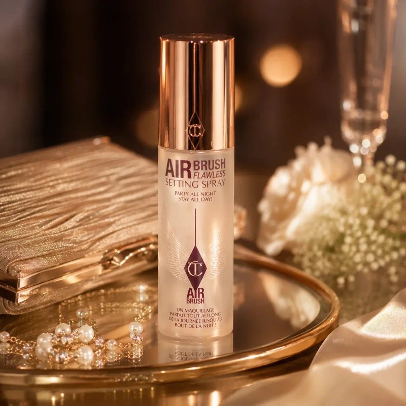 Charlotte Tilbury Airbrush Flawless Setting Spray per bridal make-up elegante e lunga tenuta