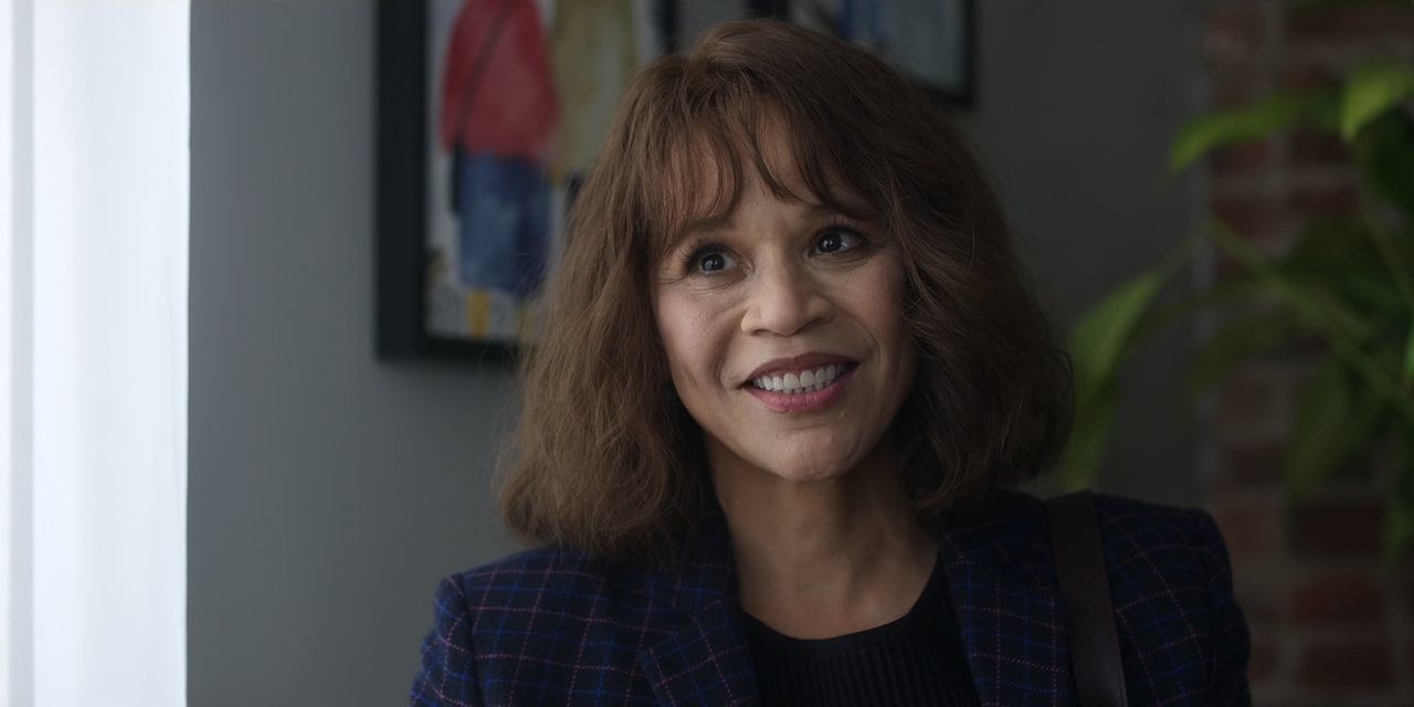 The.Flight.Attendant.S01E03.Funeralia.1080p.10bit.HMAX.WEB-DL.DD5.1.HEVC-Vyndros.mkv_snapshot_20.59_