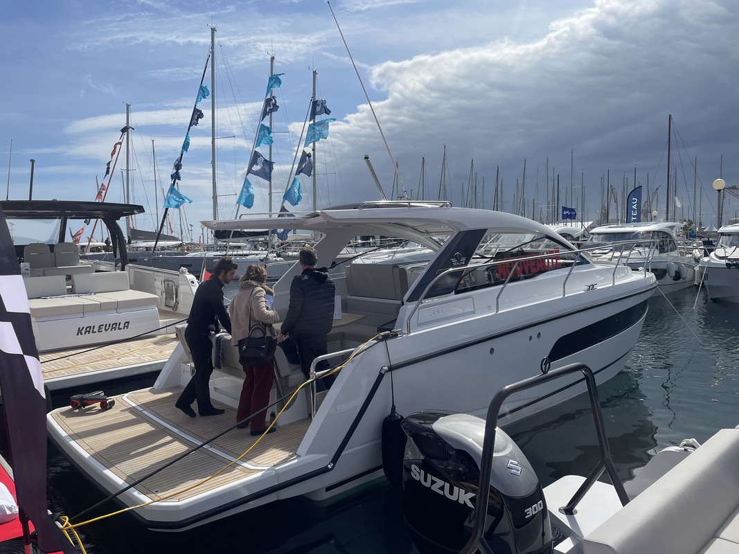 25092F7C-DD12-4232-B542-C8F405AF0EA0