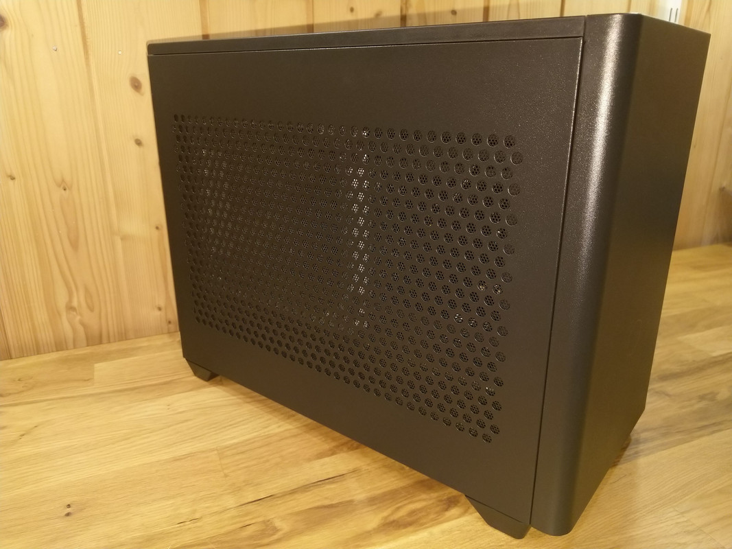 Log NR200 with sidemounted 140mm intake fan Alpenföhn Black Ridge and Noctua NHC14S SFF