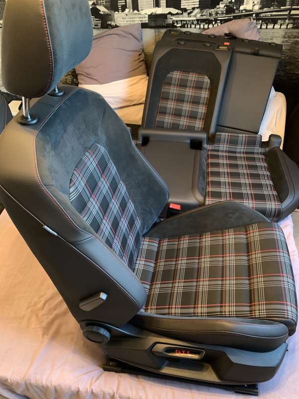 F99C6BEA-A89B-4D3B-85BE-7663A5CBEDBF