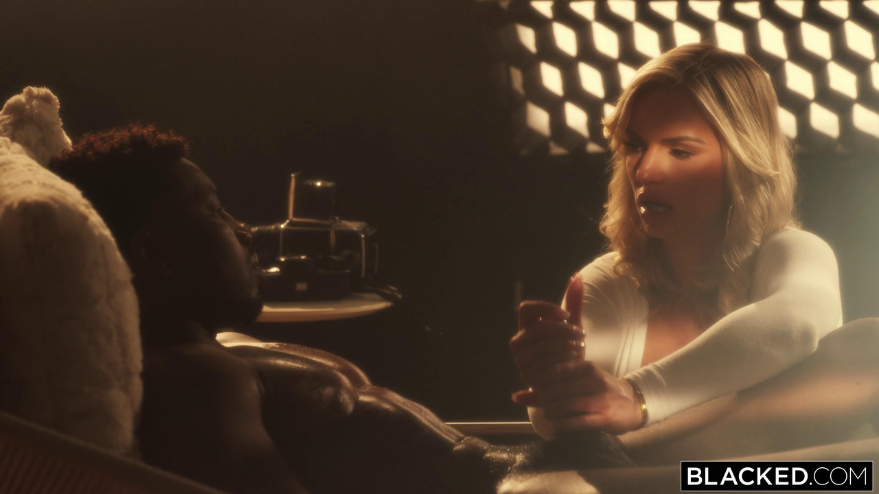 vlcsnap-2023-10-04-06h00m57s329