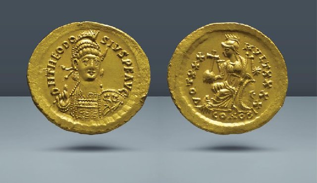 Solidus-Theodosius-II-Constantinople-01.jpg