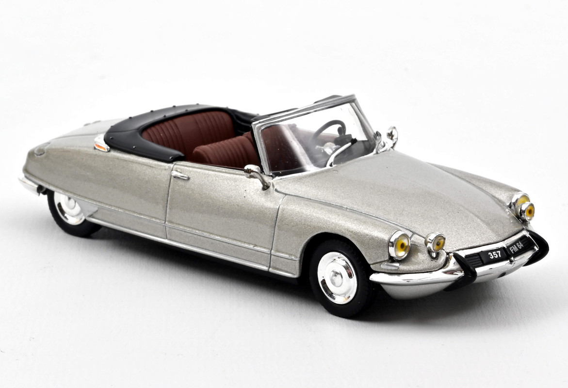 157084_Citroën DS 19 Convertible (1965, Pearl Grey)_2