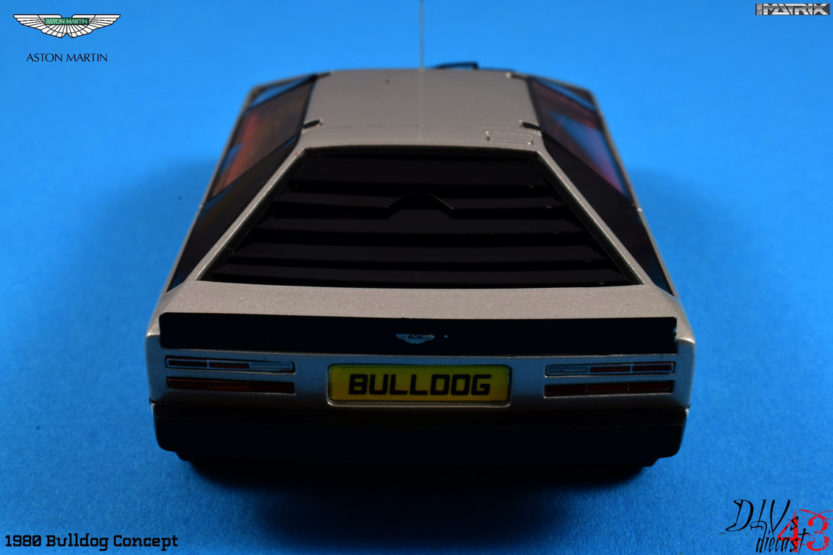 Aston Martin Bulldog Concept (4)