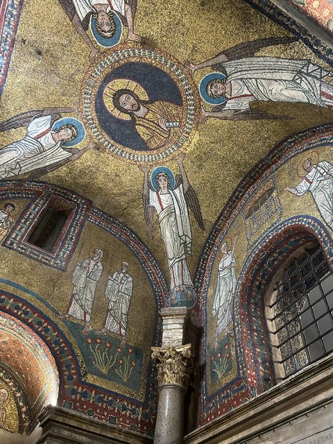 Sofía - Roma. Un viaje combinado para estas Navidades. - Blogs de Europa - Año Nuevo 2025 ¡Qué mejor que empezarlo en Roma! (6)