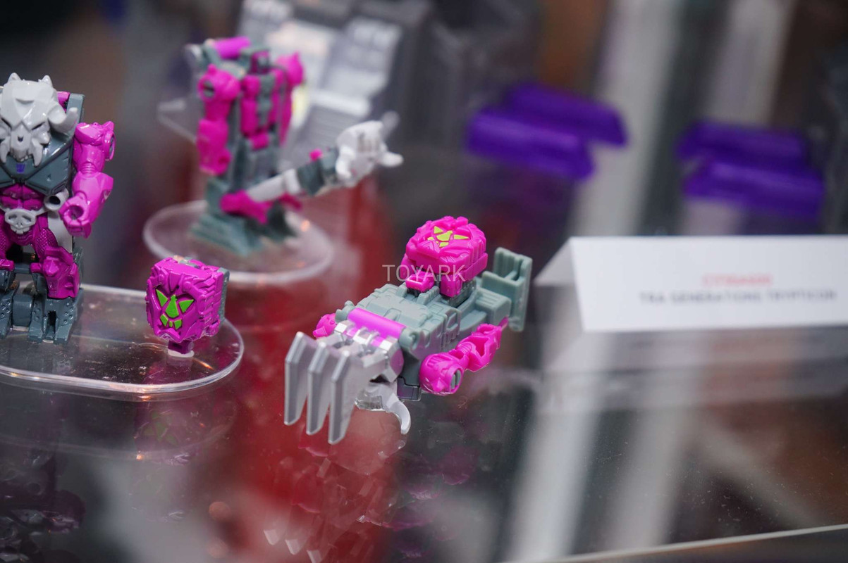 SDCC-2017-Transformers-Hasbro-Thurs-017