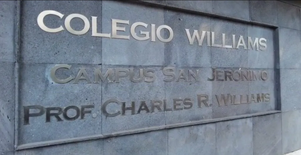 Abner habría estado inconiente por 20 minutos, antes de iniciar sus clases