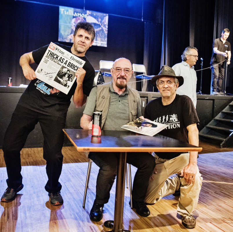 tullfan72_47928051686_o (2) (900x896)