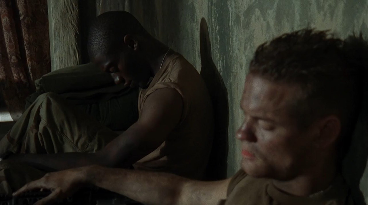 Red Sands 2009 WebRip [Hindi + Tamil + English] 480p 720p ESub Screenshot