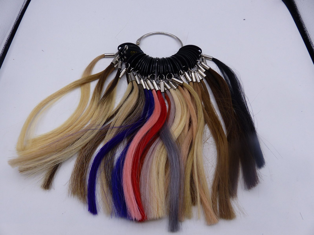 HAIR SAMPLE 40 VARIETY KEYRING