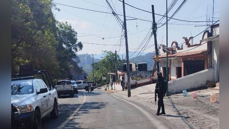 Dos empleados de una purificadora son ultimados a balazos mientras trabajaban en Guerrero