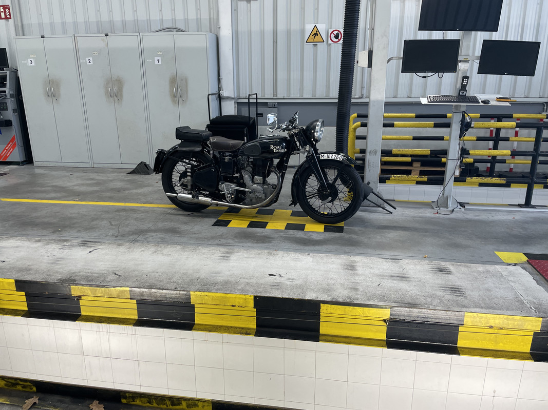 B78763D5-BD44-460B-9246-DCDBBC2ECE07