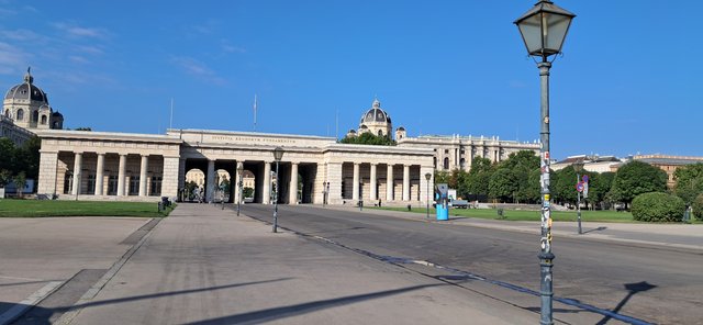 Viena: La ciudad de la música, de las artes y de los sueños - Blogs de Austria - Dia 1: Museo Sisí, biblioteca nacional, Opera y Free tour (59)