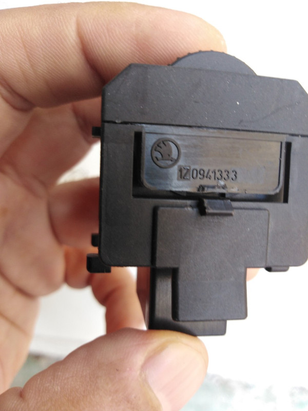 omia085e20fab0020136