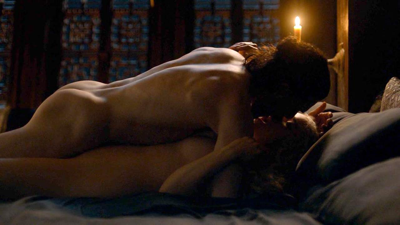 [Image: Emilia-Clarke-27.jpg]