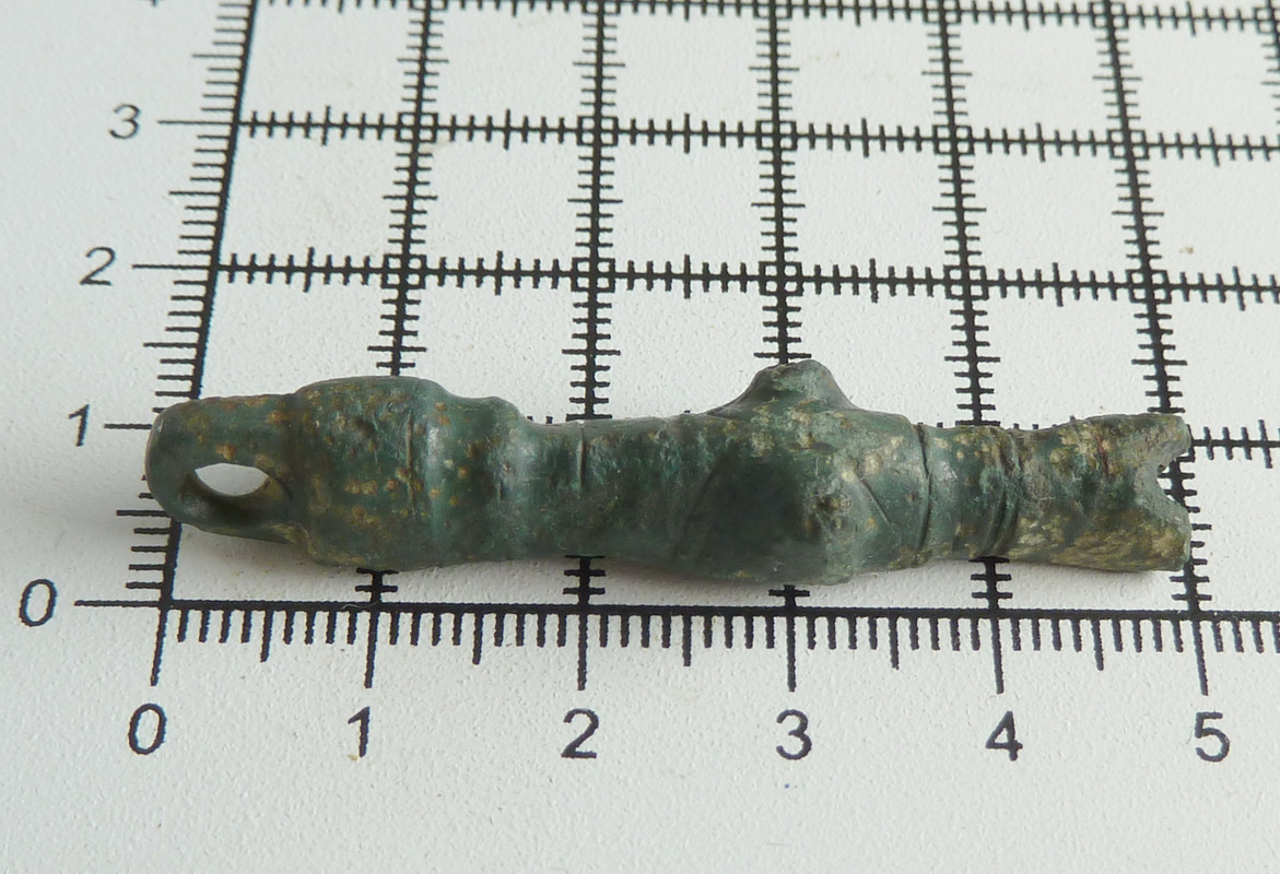 zoomorphic broach 002