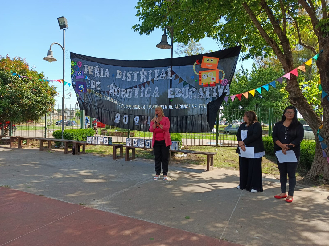 f4c2a5aaea574681b8eb0bf9450733a4