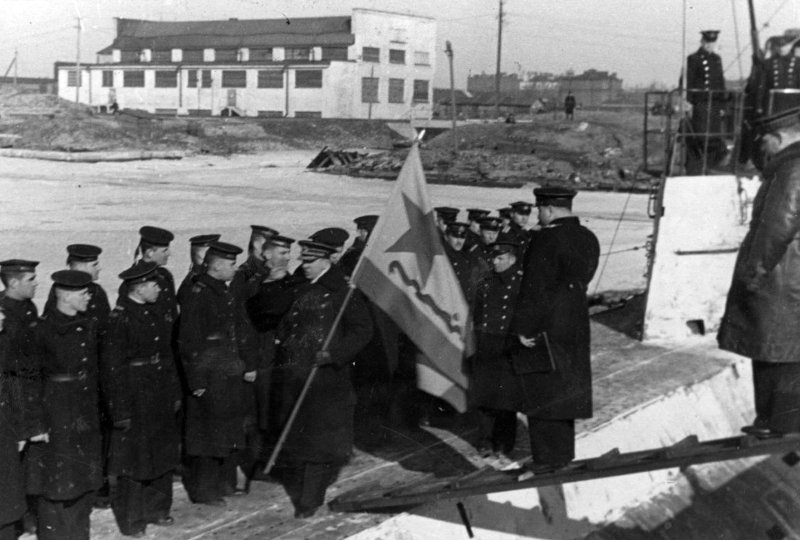 Л-3 вручение гвардейского флага.