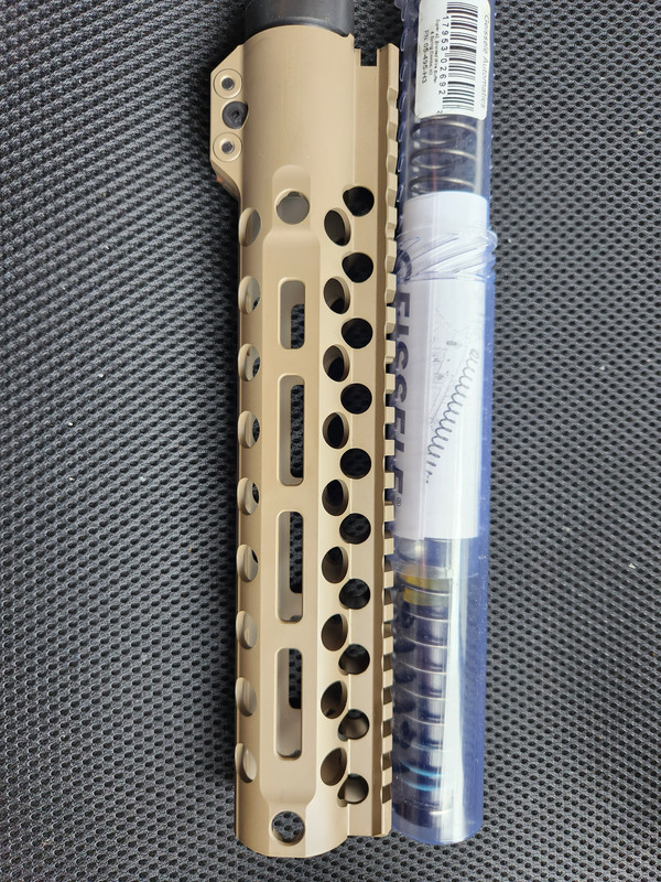 D44A0608-D05F-4B8D-A253-E7DAC1F08CE1