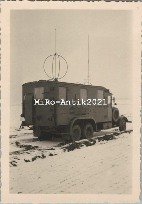 !!!Lkw mit großer Funkantenne, Seitenansicht, Funker